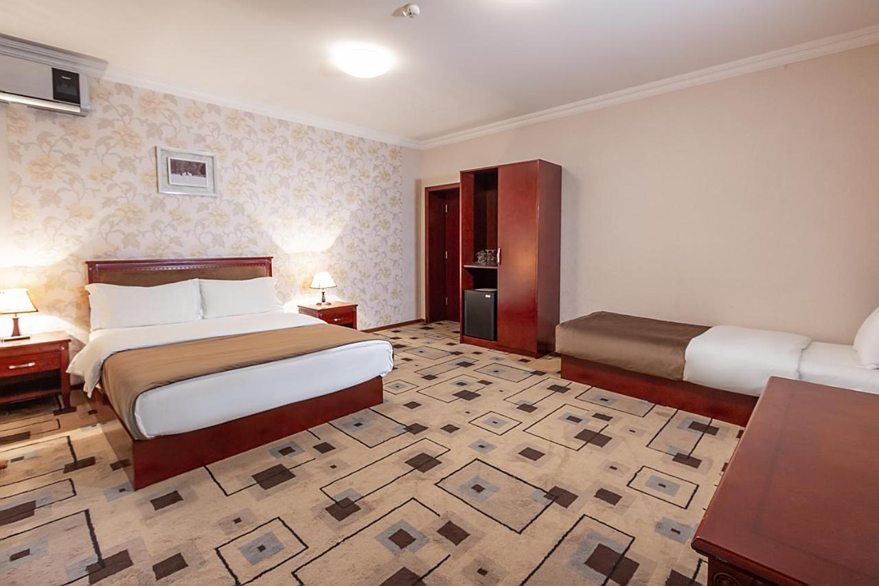 Margo Palace Hotel Tbilisi ภายนอก รูปภาพ