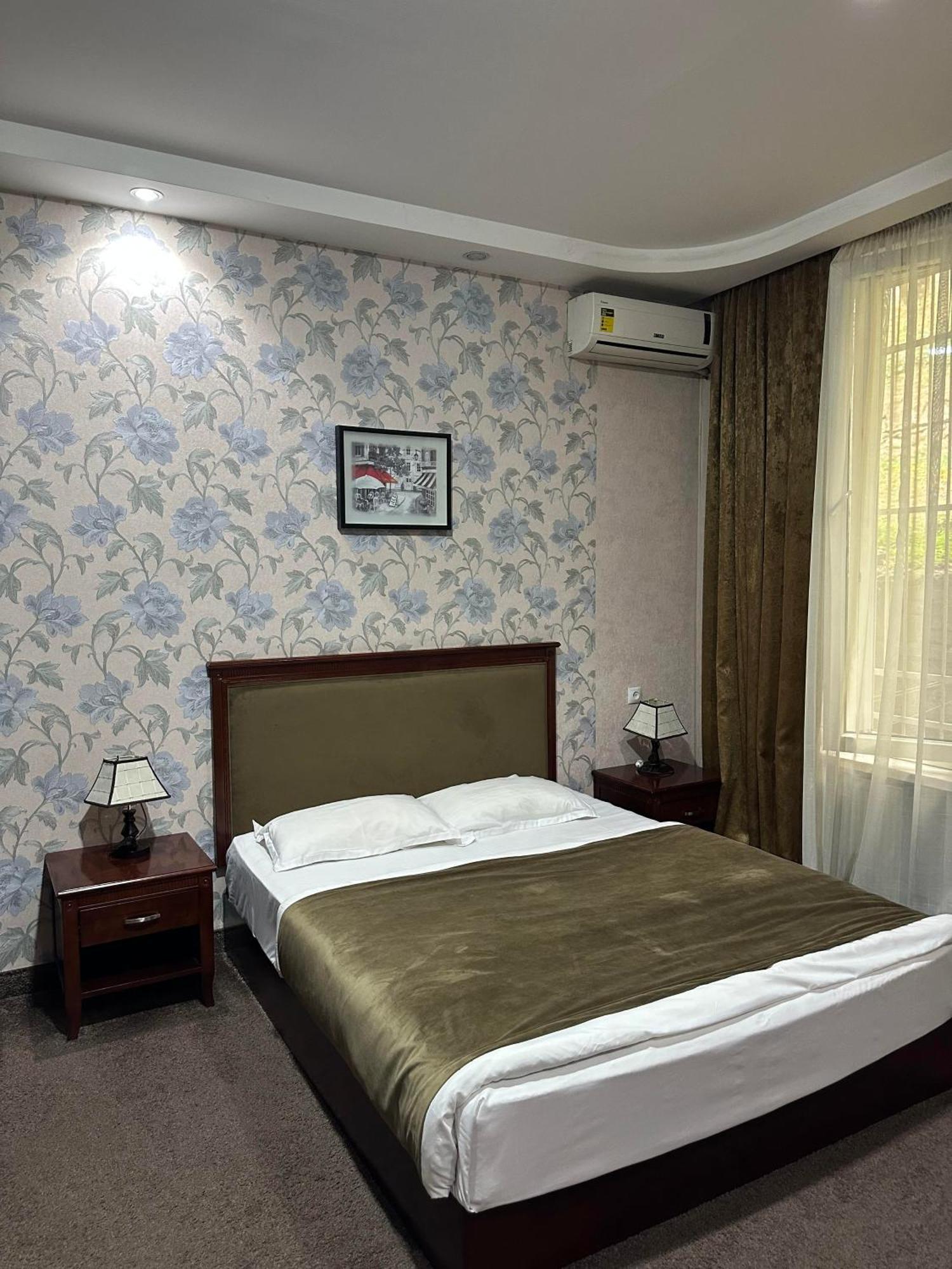 Margo Palace Hotel Tbilisi ภายนอก รูปภาพ